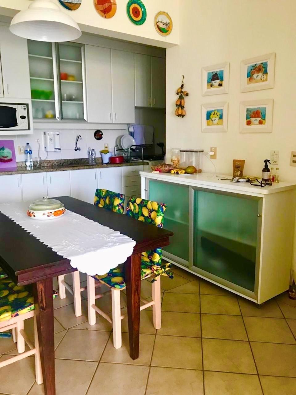Apartamento Aptointeiro2quartospraiapontacanas84m²