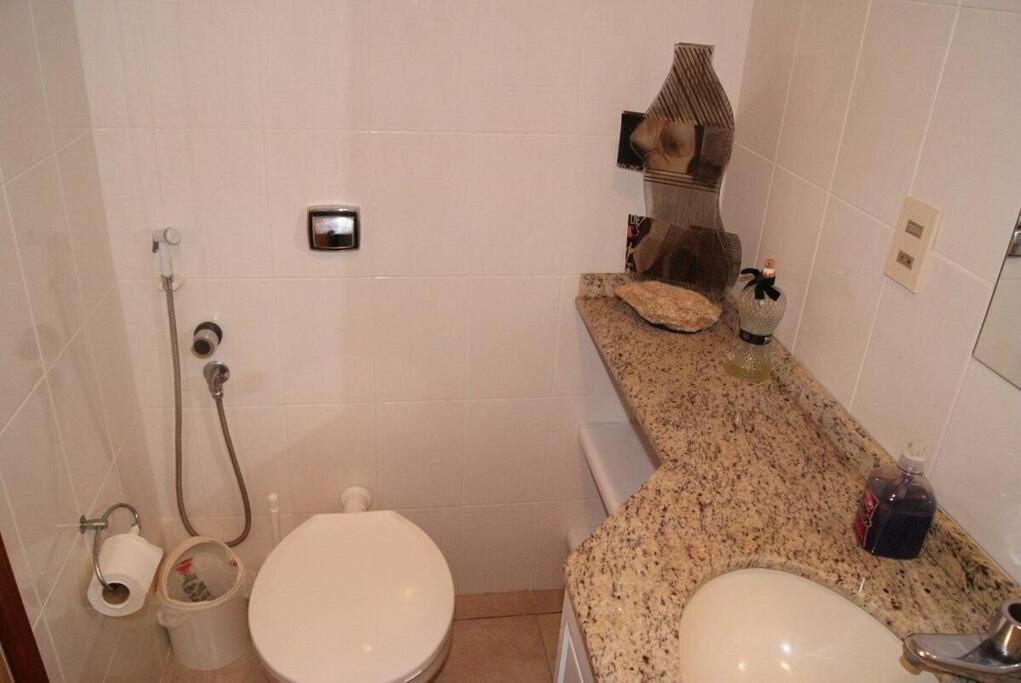 Aptointeiro2quartospraiapontacanas84m² Apartamento