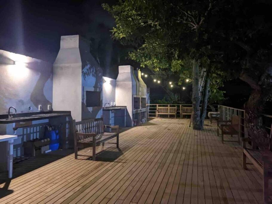 Aptointeiro2quartospraiapontacanas84m² Florianopolis
