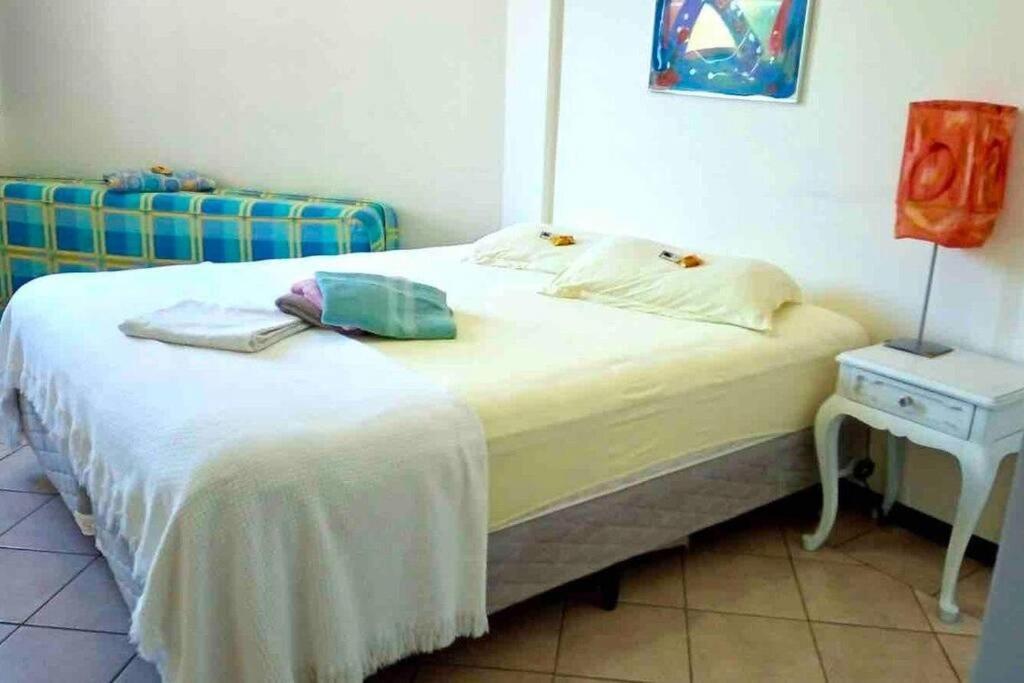 Aptointeiro2quartospraiapontacanas84m² Apartamento *